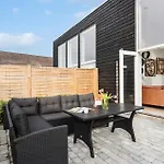 4 Bedroom Lovely In
