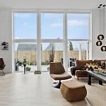 4 Bedroom Lovely In