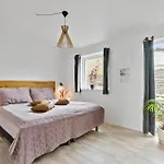 4 Bedroom Lovely In Ferienhaus *