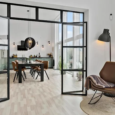 4 Bedroom Lovely In Hébergement de vacances