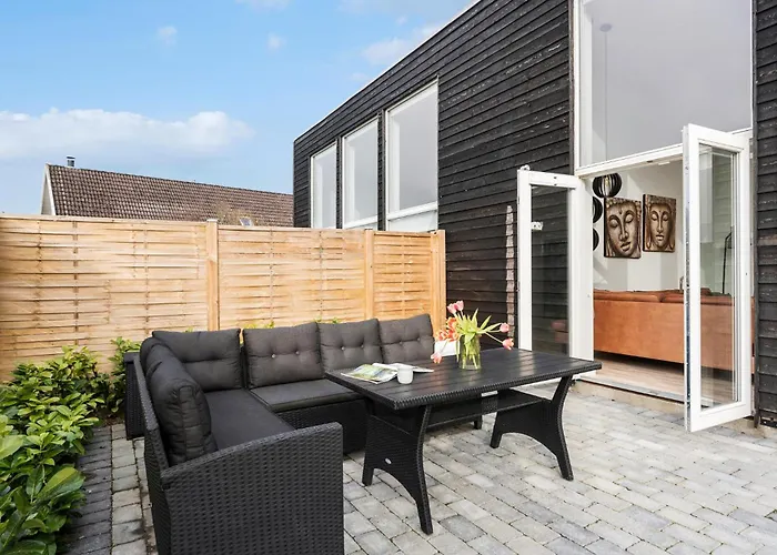 4 Bedroom Lovely In