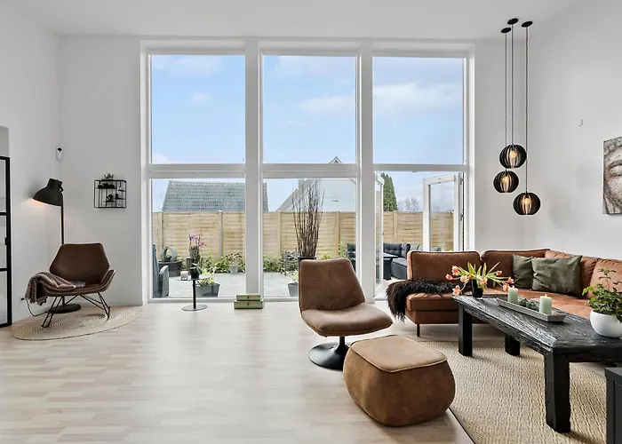 4 Bedroom Lovely In